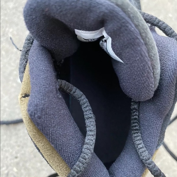 Nike Jordan Xlll Olive Kids Size 13C Rare - Picture 6 of 7